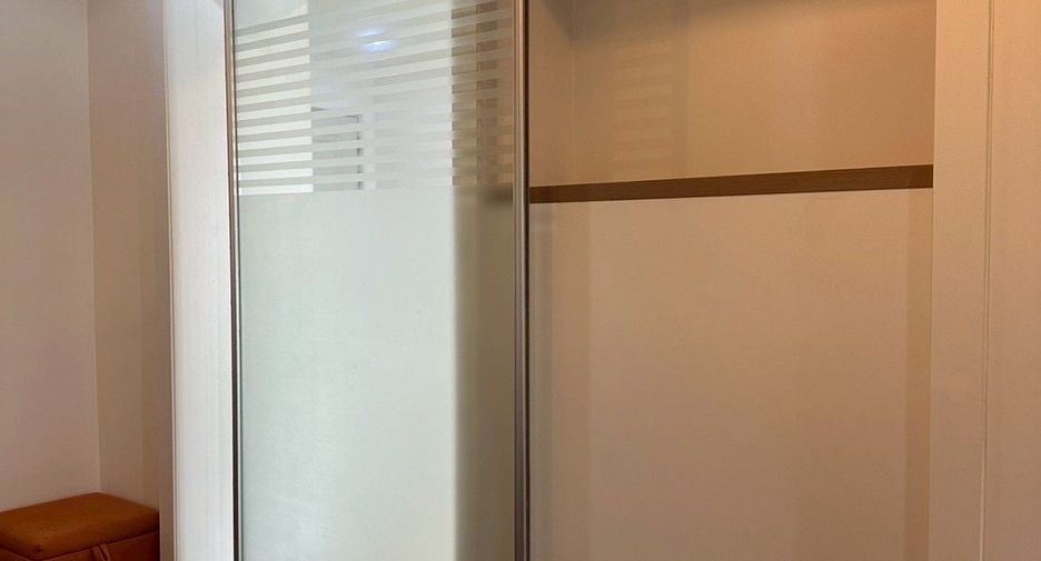 For rent 1 bed condo in Khlong San, Bangkok