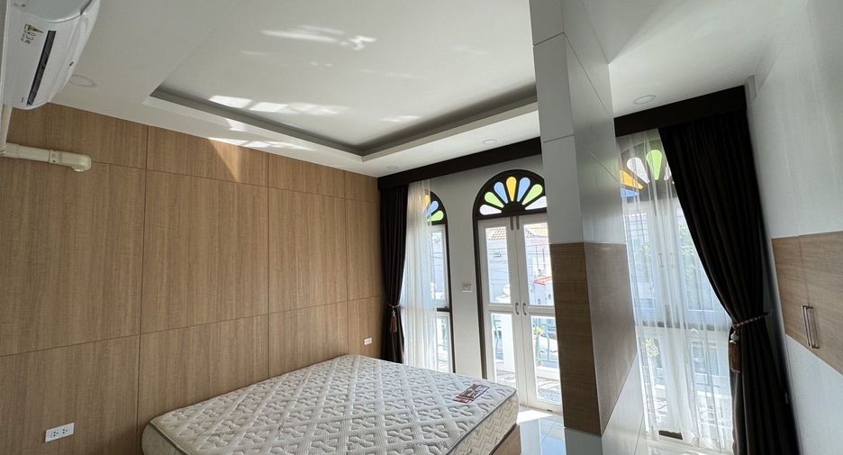 For rent 3 bedrooms house in Mueang Phuket, Phuket