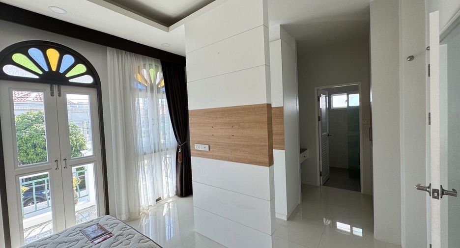 For rent 3 bedrooms house in Mueang Phuket, Phuket