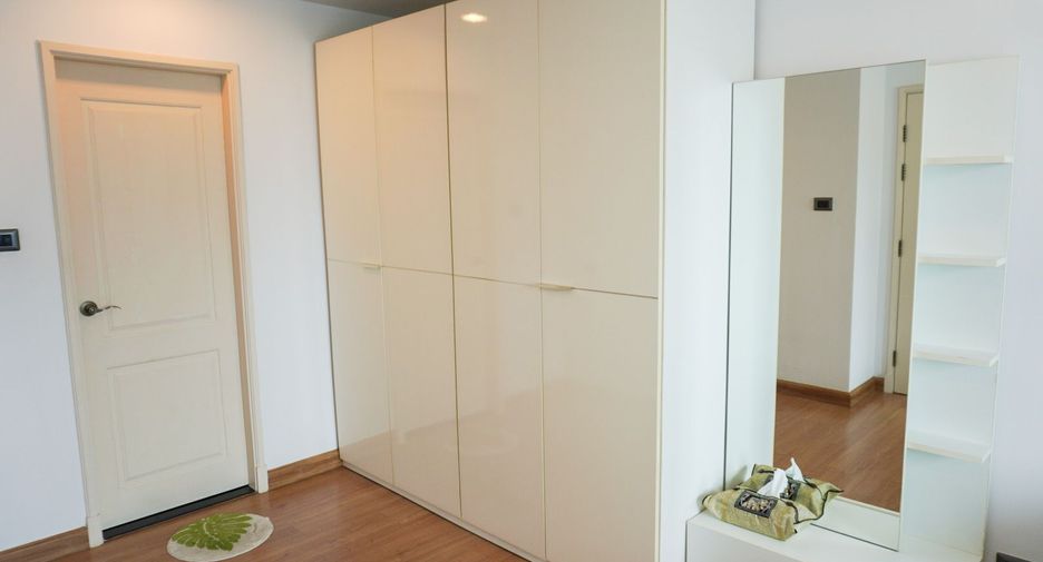 Продажа 1 кровать кондо в Хуаи Кхщанг, Бангкок