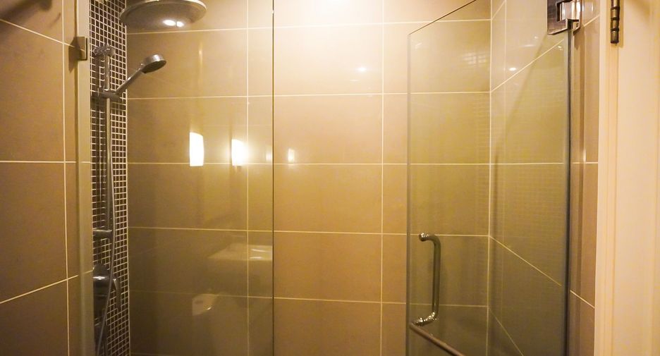 Продажа 1 кровать кондо в Хуаи Кхщанг, Бангкок