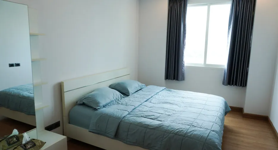 For sale 1 bed condo in Huai Khwang, Bangkok