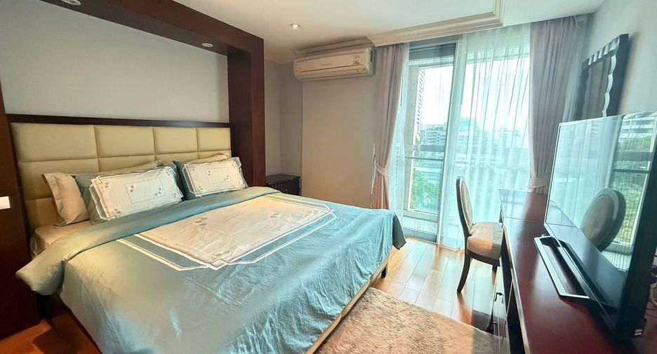 For rent 2 bedrooms apartment in Watthana, Bangkok