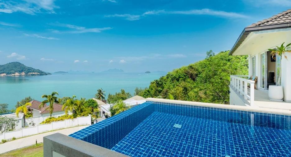 Villa en alquiler de 5 habitaciones en Thalang, Phuket