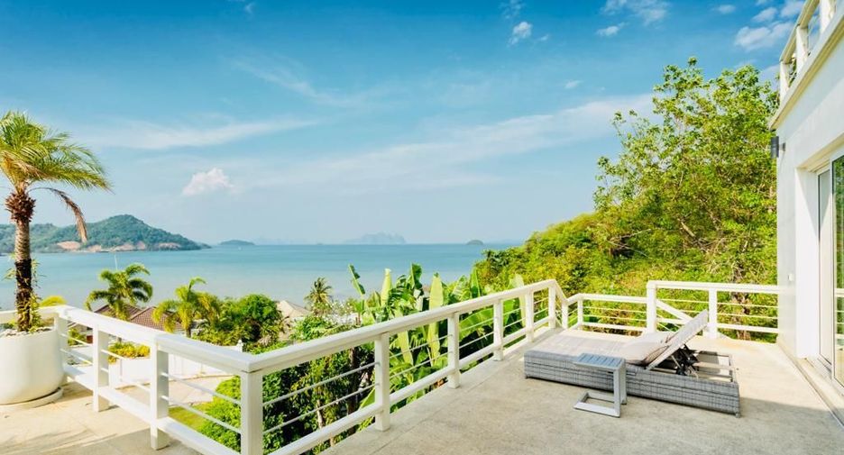 Villa en alquiler de 5 habitaciones en Thalang, Phuket