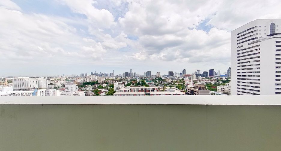 Apartment zur Miete mit 3 Zimmer in Watthana, Bangkok