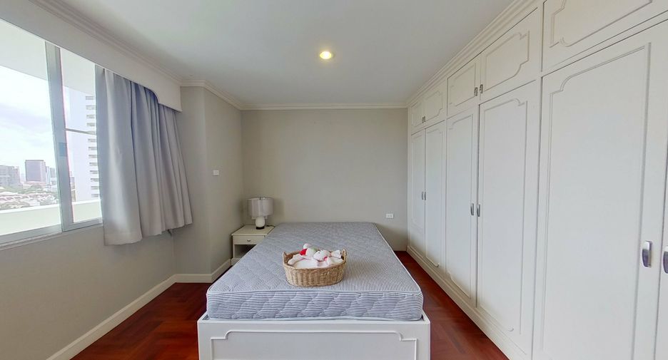 Apartment zur Miete mit 3 Zimmer in Watthana, Bangkok