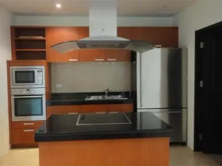 Аренда 3 спальни кондо в Щаттхана, Бангкок