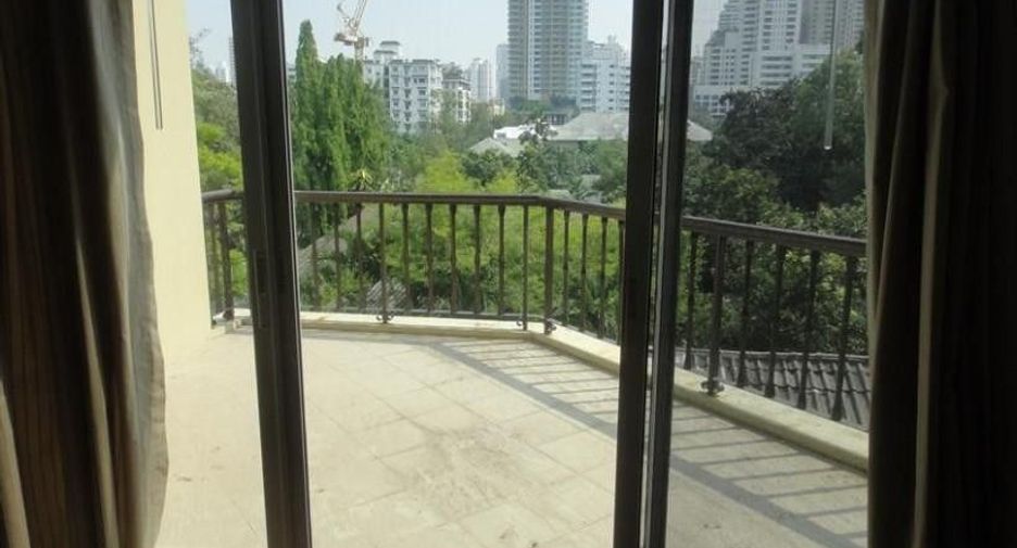 Condo en alquiler de 3 habitaciones en Watthana, Bangkok