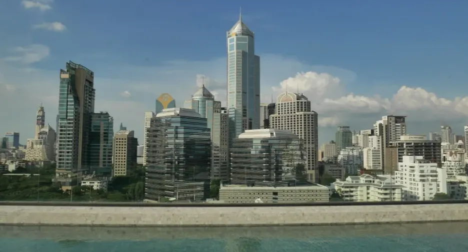 Condo en alquiler de 3 habitaciones en Pathum Wan, Bangkok