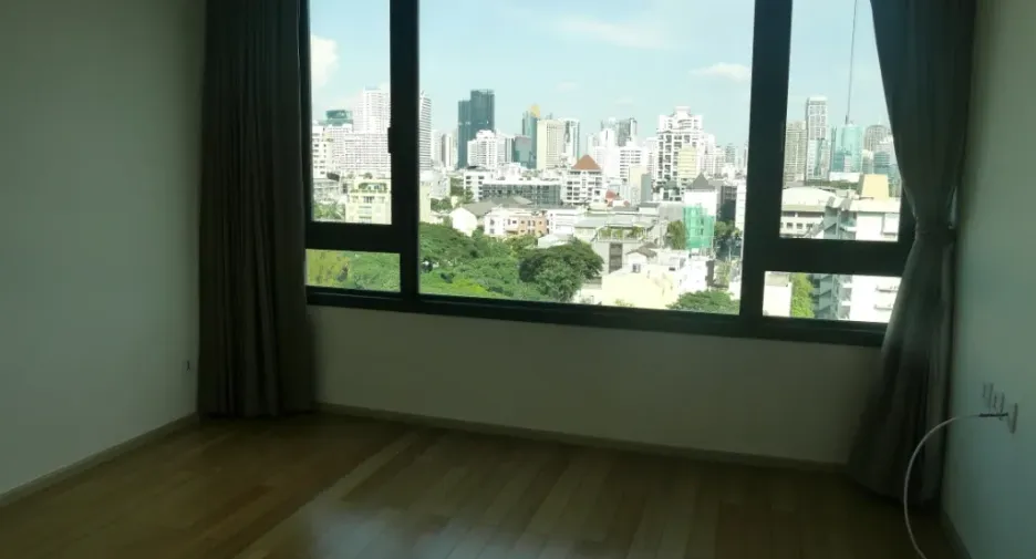 Condo en alquiler de 3 habitaciones en Pathum Wan, Bangkok
