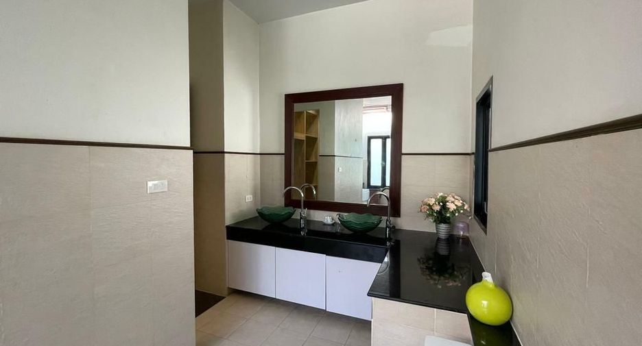 For rent 3 bedrooms villa in Thalang, Phuket