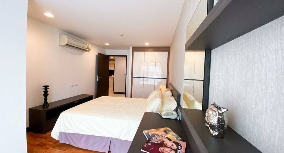 For rent 2 bedrooms condo in Watthana, Bangkok