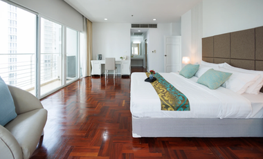 For rent 3 bedrooms apartment in Khlong Toei, Bangkok