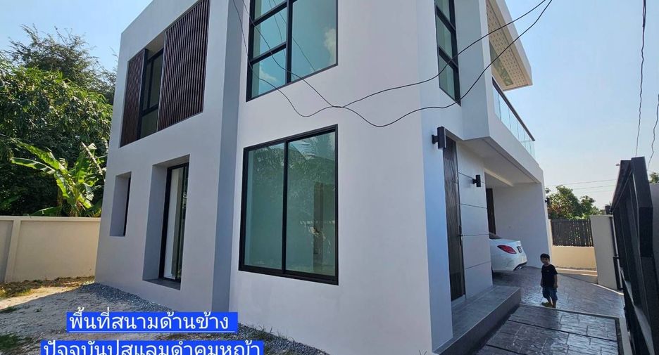 For sale 3 bedrooms house in Bang Khae, Bangkok