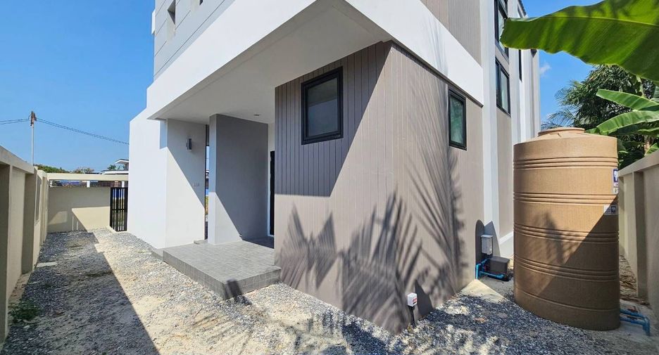 For sale 3 bedrooms house in Bang Khae, Bangkok