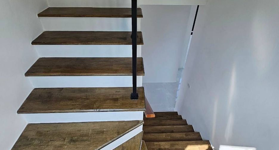 For sale 3 bedrooms house in Bang Khae, Bangkok