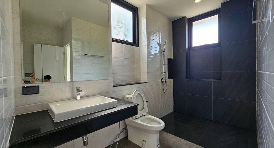 For sale 3 bedrooms house in Bang Khae, Bangkok