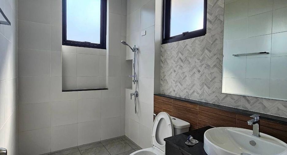 For sale 3 bedrooms house in Bang Khae, Bangkok