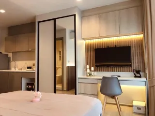 For rent studio condo in Huai Khwang, Bangkok