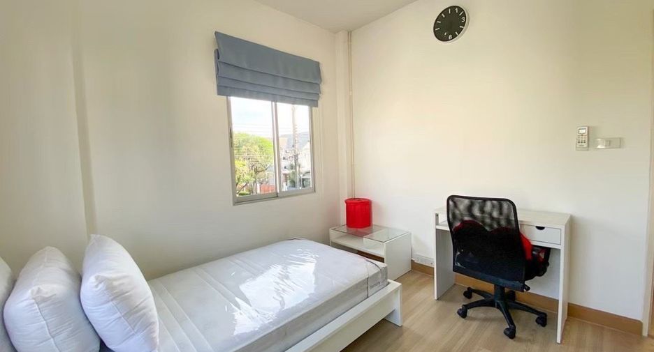 For rent 4 bedrooms house in Sai Mai, Bangkok