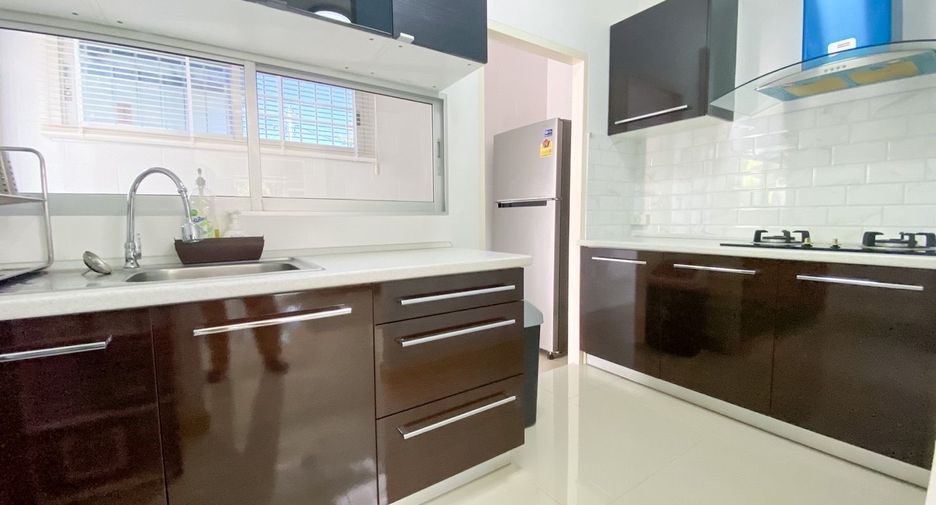 For rent 4 bedrooms house in Sai Mai, Bangkok