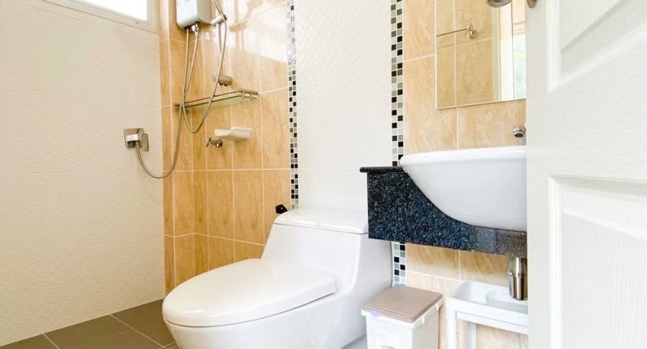 For rent 4 bedrooms house in Sai Mai, Bangkok