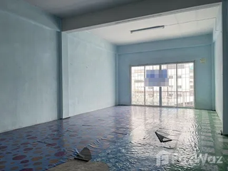For sale 3 bedrooms townhouse in Bang Khun Thian, Bangkok