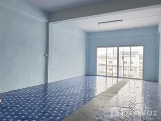 For sale 3 bedrooms townhouse in Bang Khun Thian, Bangkok