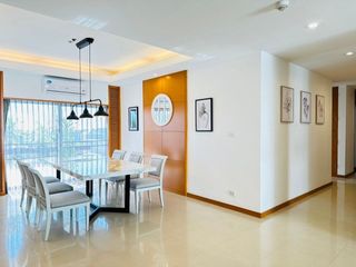 Condo en alquiler de 3 habitaciones en Sathon, Bangkok