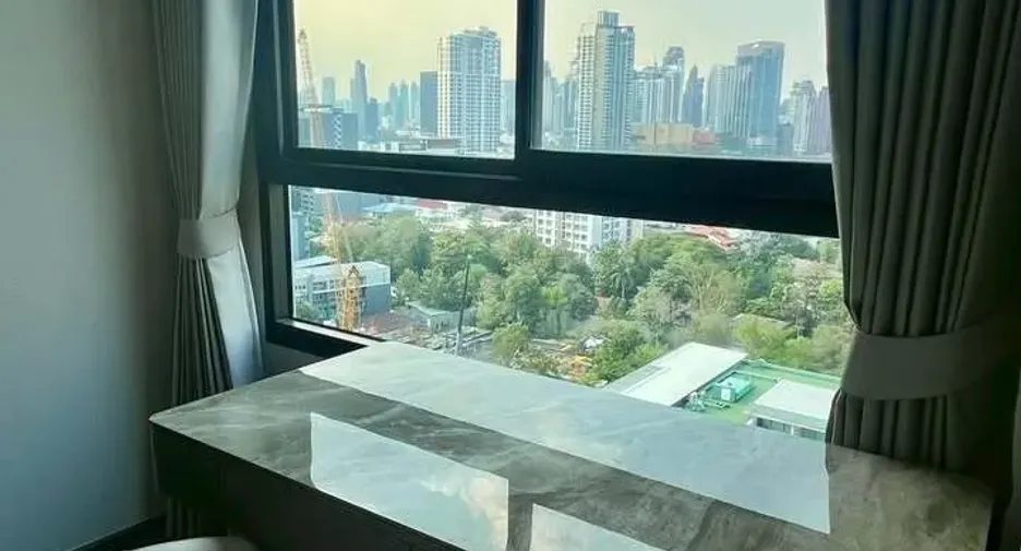 For rent studio condo in Khlong Toei, Bangkok
