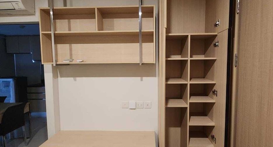 Wohnung zur Miete mit 1 Zimmer in Yan Nawa, Bangkok