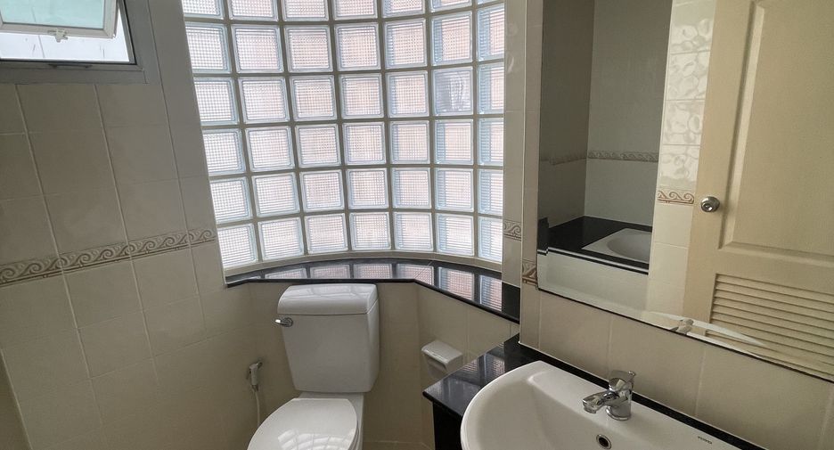 For rent 1 bed apartment in Khlong Toei, Bangkok