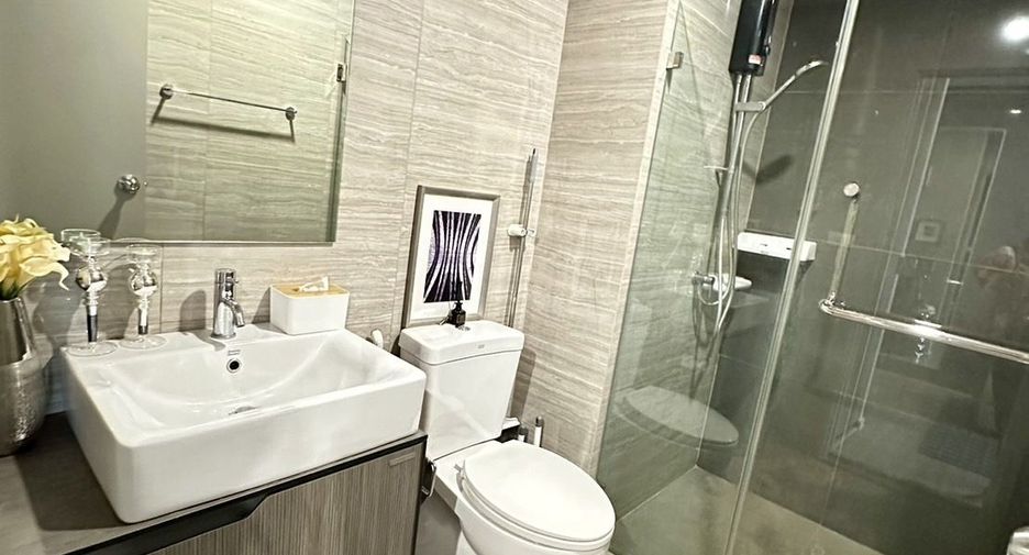 For sale studio condo in Bang Phlat, Bangkok