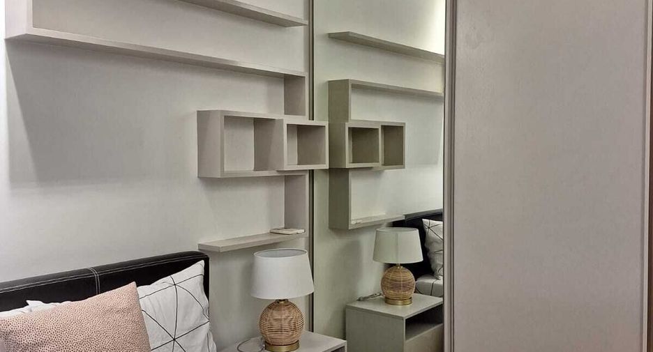 For rent 3 bedrooms condo in Sathon, Bangkok