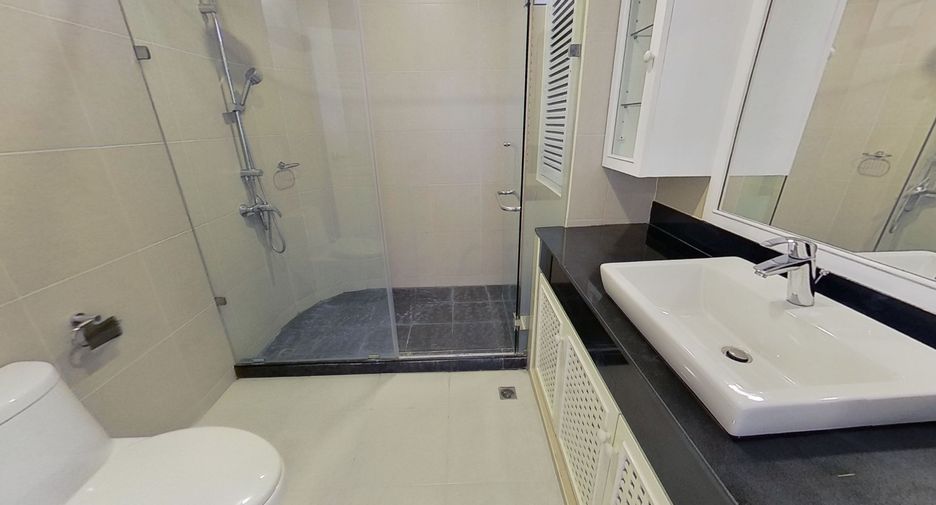 Wohnung zur Miete mit 3 Zimmer in Khlong Toei, Bangkok