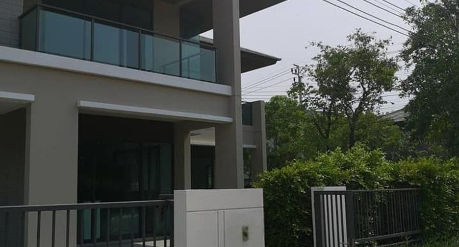 For sale 4 bedrooms house in Thawi Watthana, Bangkok