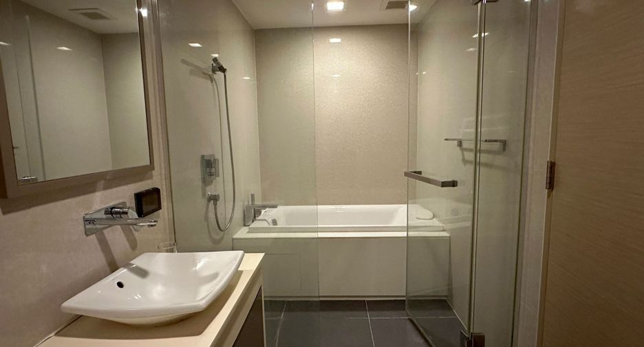 For sale 1 Beds condo in Khlong Toei, Bangkok