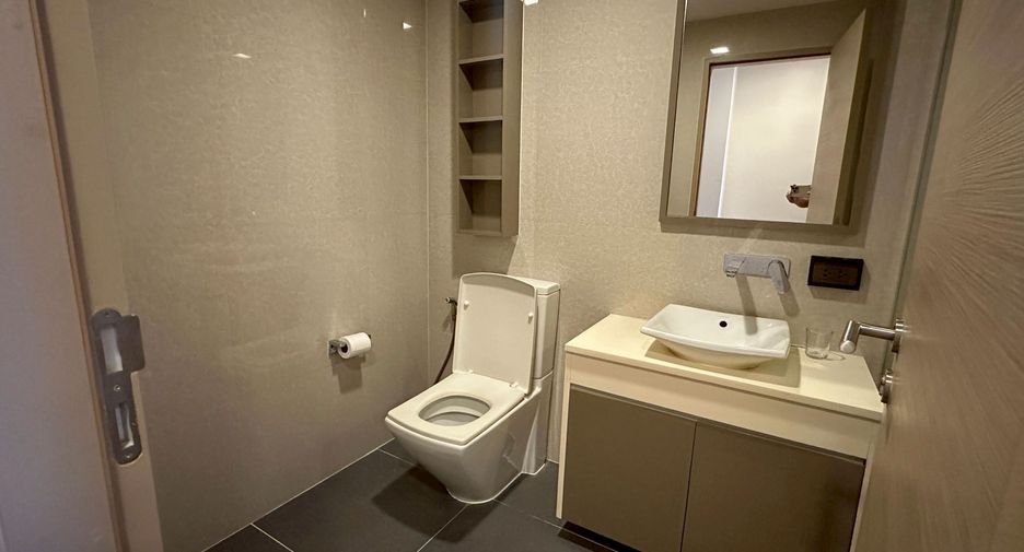 For sale 1 Beds condo in Khlong Toei, Bangkok