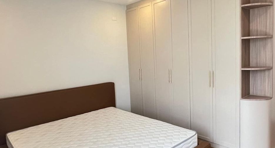 For rent 3 bedrooms townhouse in Bang Phli, Samut Prakan
