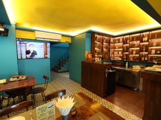 For sale 4 bedrooms retail Space in Watthana, Bangkok