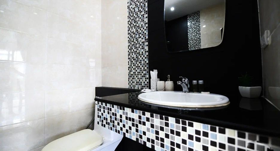 For sale and for rent 3 bedrooms townhouse in Thalang, Phuket