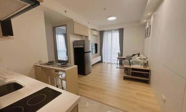 For rent 1 bed condo in Yan Nawa, Bangkok