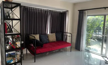 Casa en alquiler de 3 habitaciones en Sai Mai, Bangkok