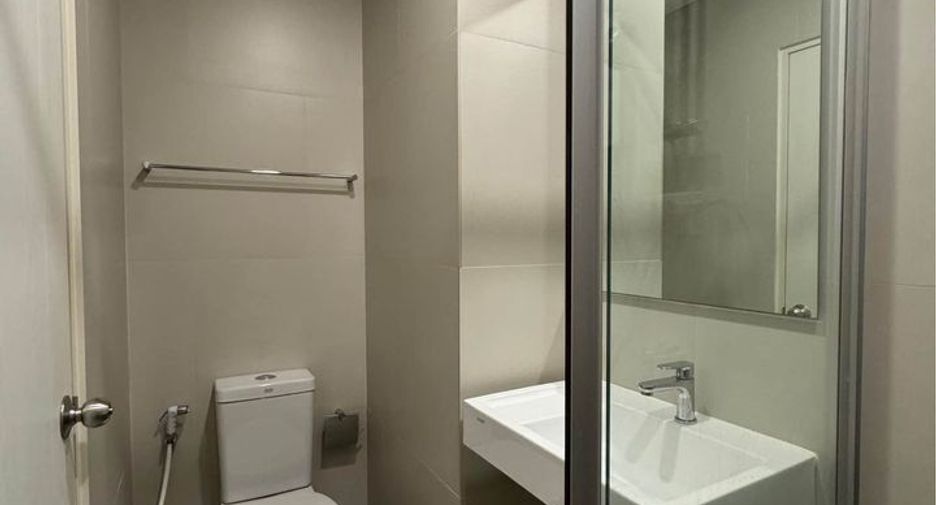 For sale studio condo in Yan Nawa, Bangkok