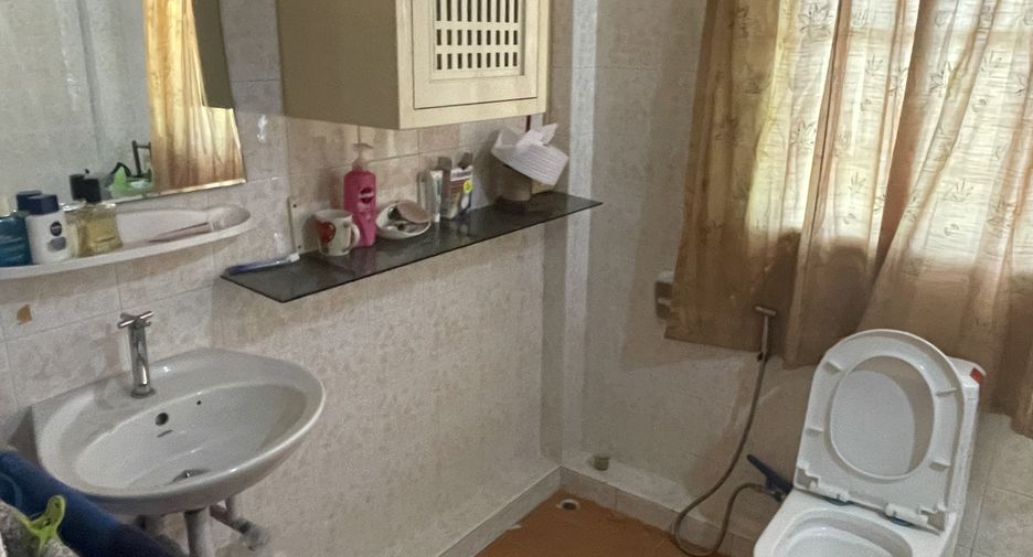 For sale 2 bedrooms townhouse in Mueang Phuket, Phuket