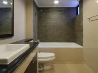 出租 3 卧室 公寓式住宅 在 Khlong Toei, 曼谷