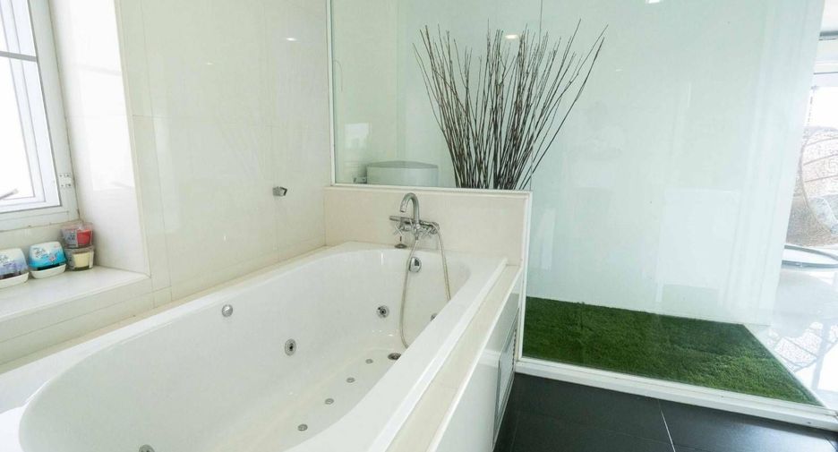 For rent 1 bed condo in Suan Luang, Bangkok