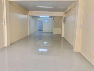 Reihenhaus zum Kauf mit 5 Zimmer in Thung Khru, Bangkok