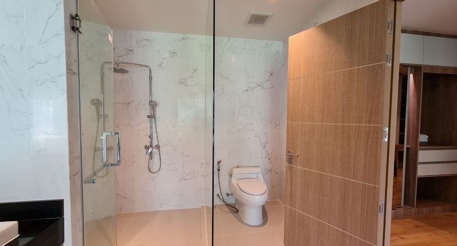 For sale 3 bedrooms villa in Mueang Phuket, Phuket